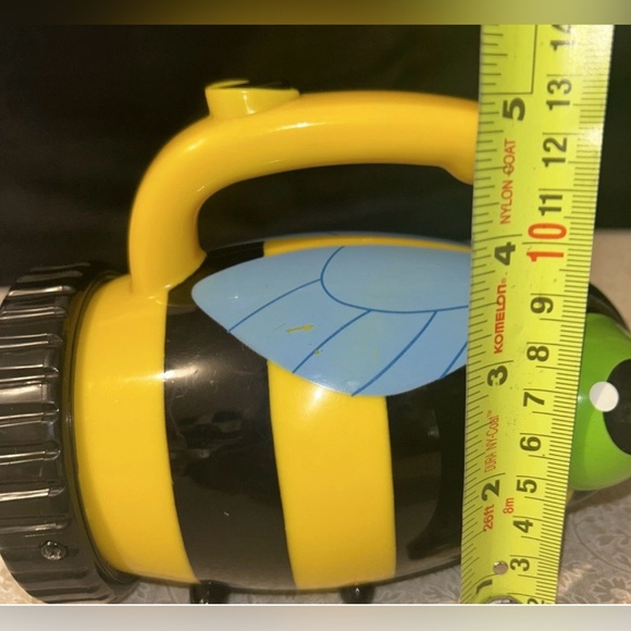 Melissa and Doug Bibi Bee Flashlight - Picture 4 of 5